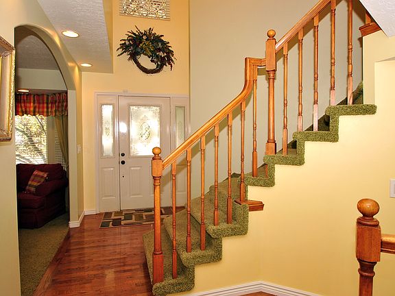 Entry with vaulted ceiling