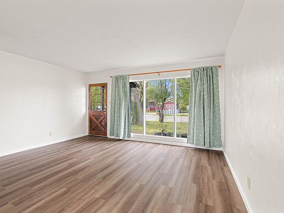 5th image of 2391/2387 Wilsey Dr