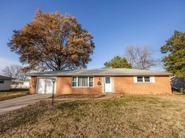301 Biscayne Dr, Mascoutah, IL 62258