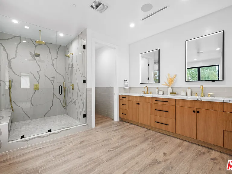4475 Mammoth Ave — Photo 14