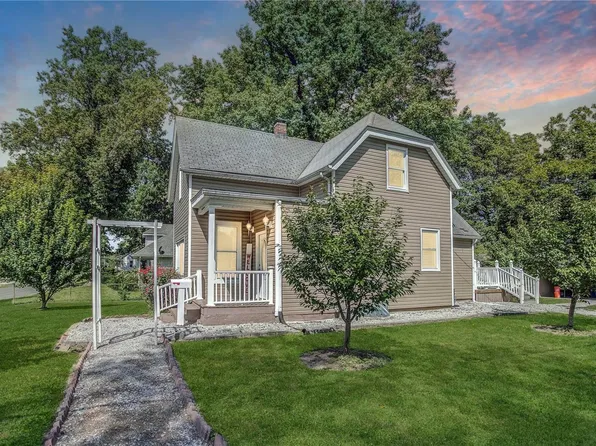 117 W Washington St, Collinsville, IL 62234