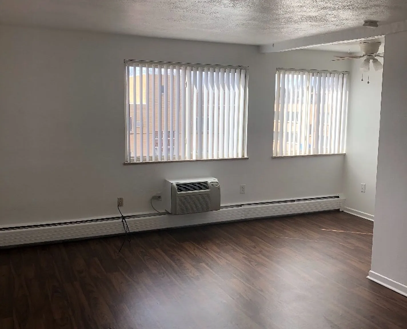 Belrose Apartments - Highly Desired Location!! — Photo 3