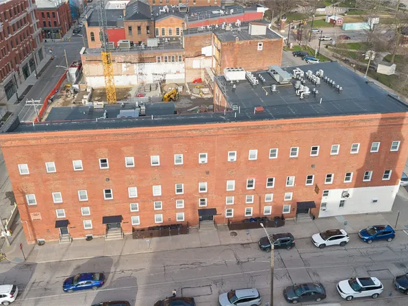 38 N Park Row, Erie, PA 16501