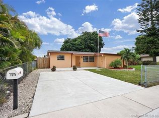 7670 Farragut St, Hollywood, FL 33024