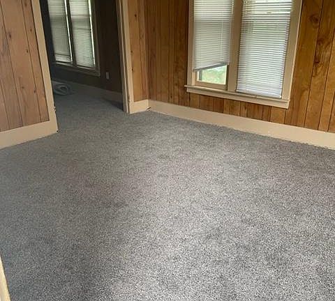3rd image of 901 S Picher Ave