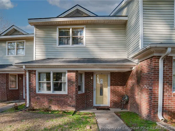 596 Townhouse Ln, Fayetteville, NC 28311