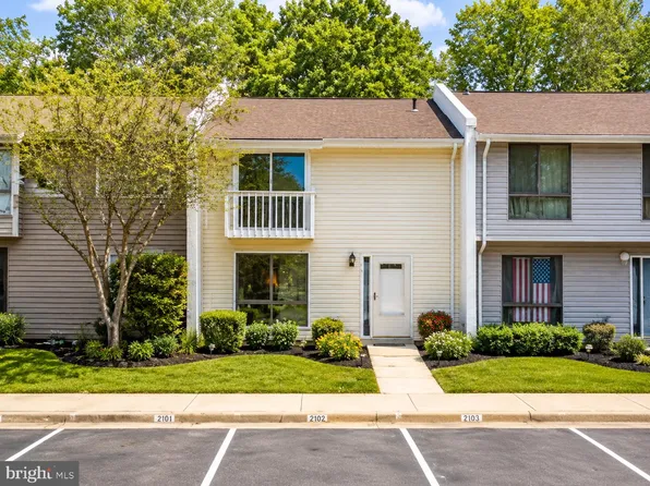 28 Wedgedale Dr, Sterling, VA 20164
