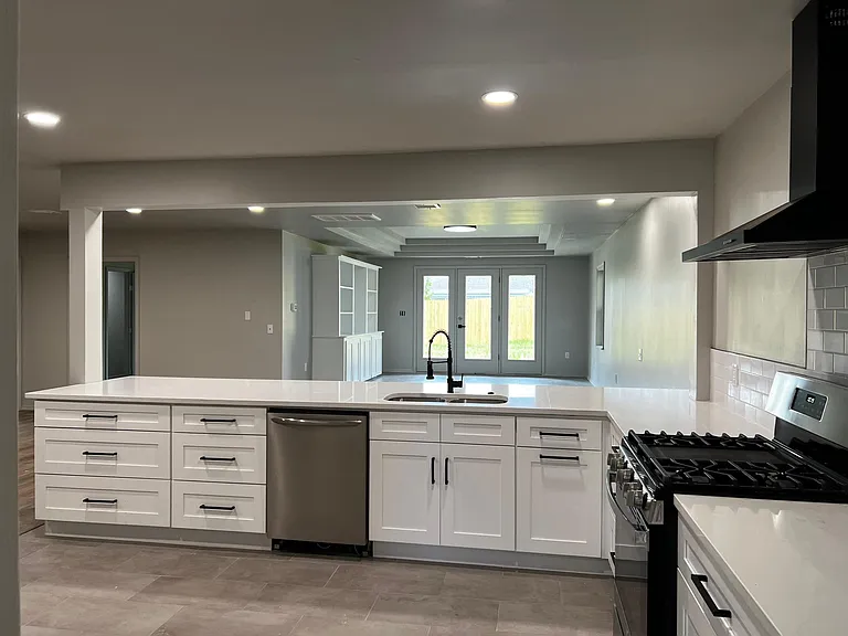 432 E F St — Photo 6