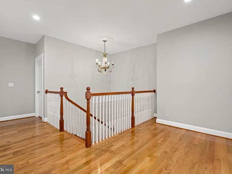 3925 Ashwood Pl — Photo 25