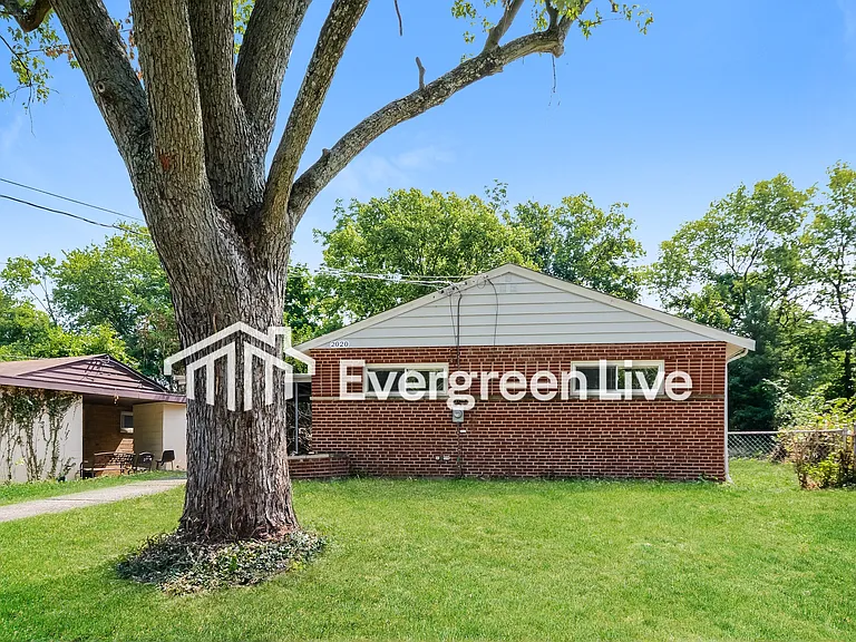 2020 Faywood Dr — Photo 2
