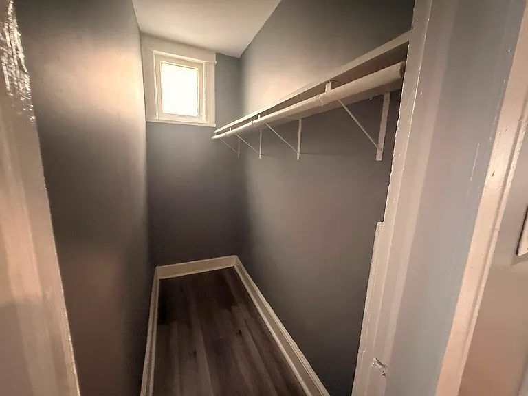 113 Armstrong Ave #1E — Photo 4