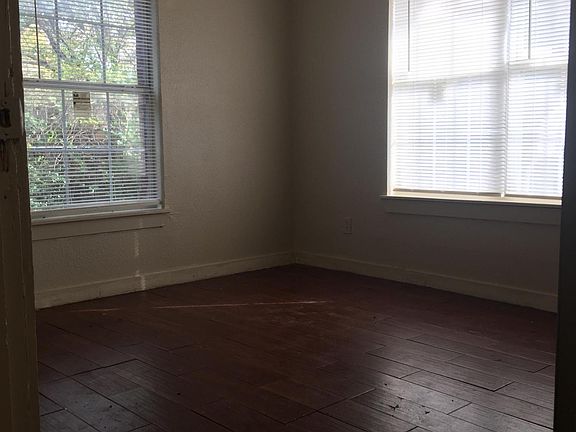 3rd image of 4613 Panola Ave