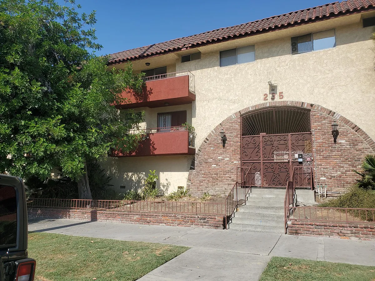 Building Photo - 235 S Rampart Blvd #201