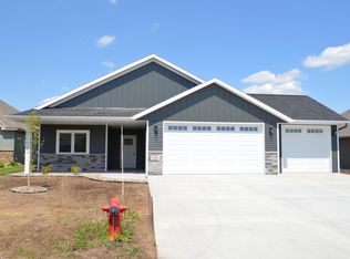 106 Serenity Ct, Avon, MN 56310