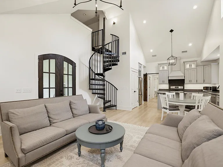 4052 Poets Trl — Photo 8