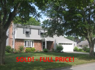 31 Apache Rd, Somerset, MA 02726