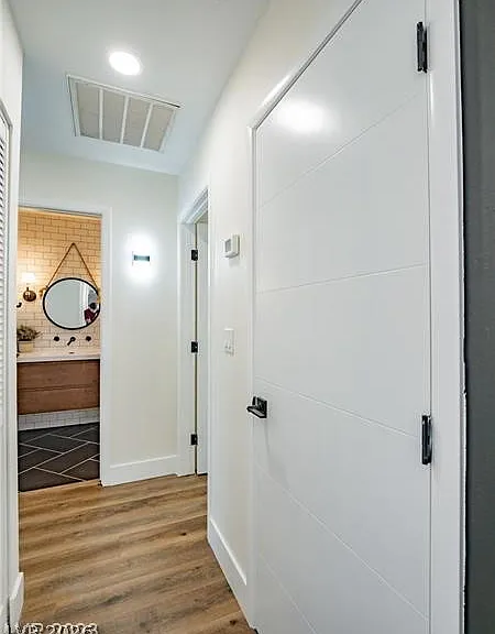 6488 Creston Ave — Photo 14