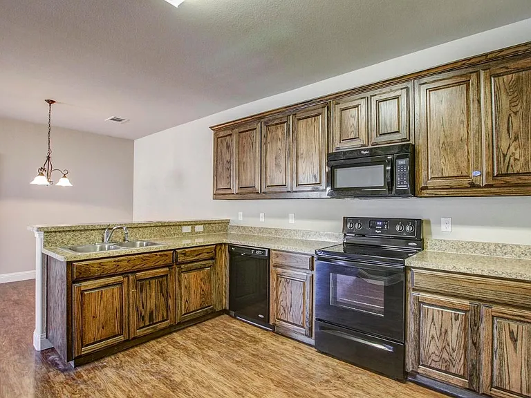 424 Canvas Ct — Photo 14