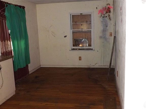 4th image of 854 Santa Cruz Ave