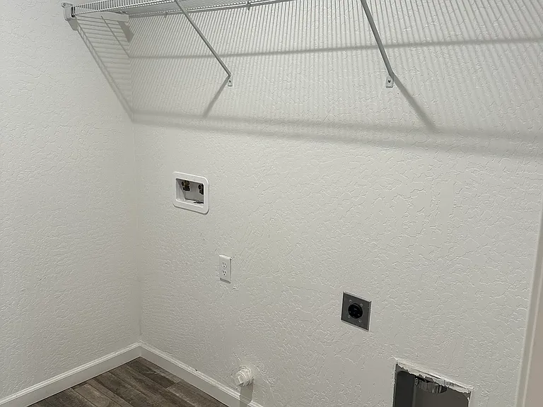 6690 E Berkeley Ave — Photo 33