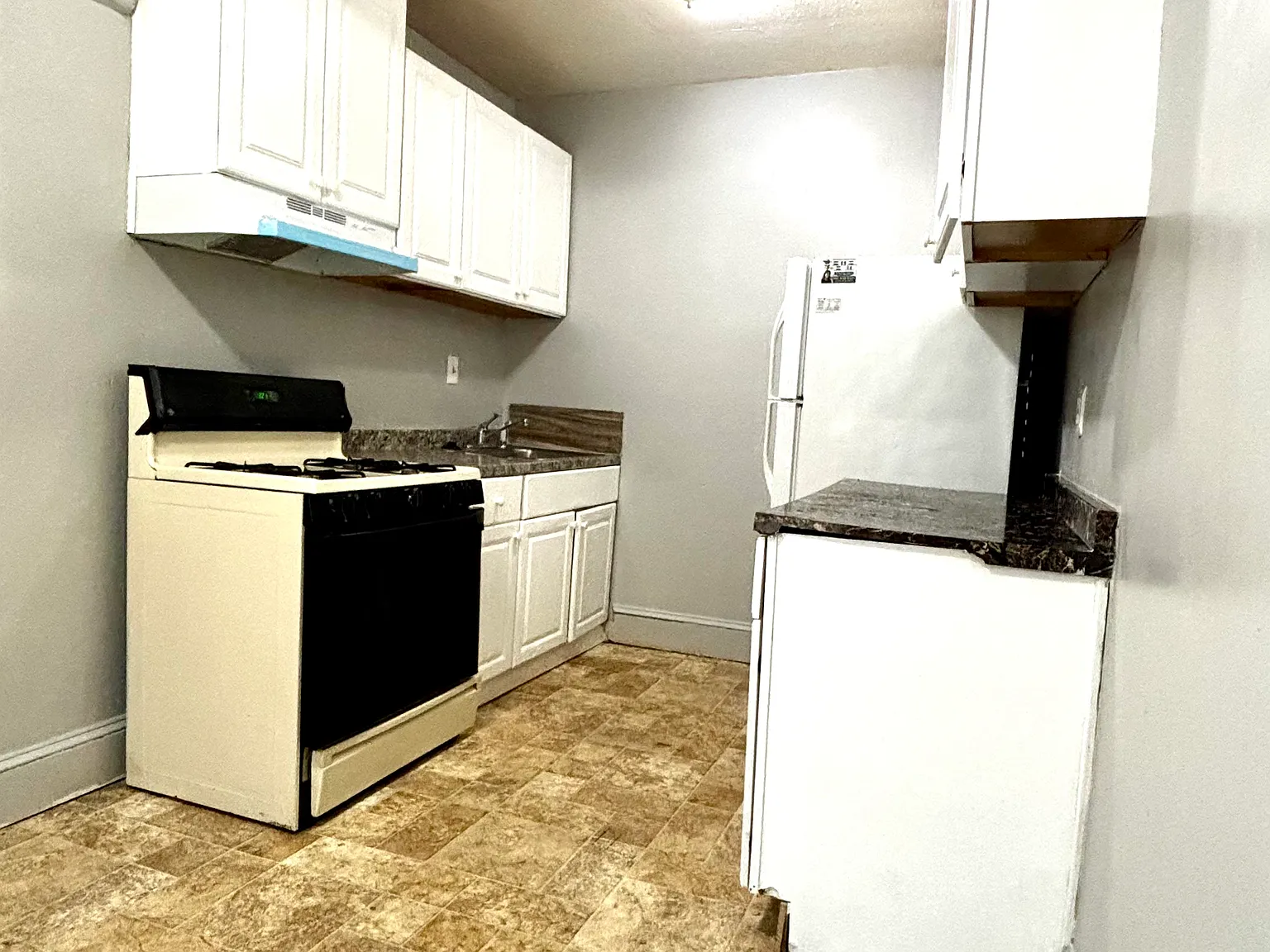 1 bed, 550 sqft, $1,600 — Photo 4