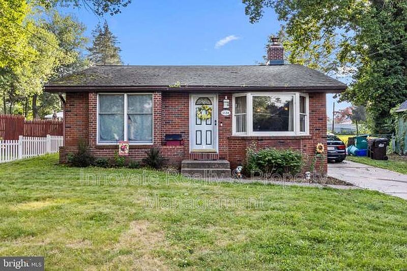 1st image of 1126 Sunset Ln