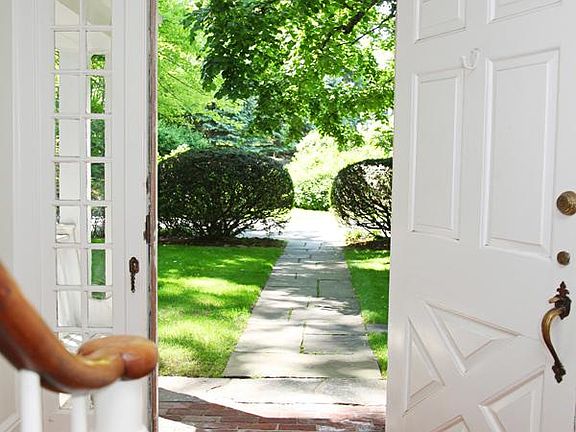 Loudon Woods Colonial