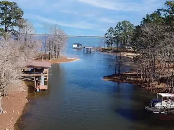 5 Wes Landry Dr, Hemphill, TX 75948