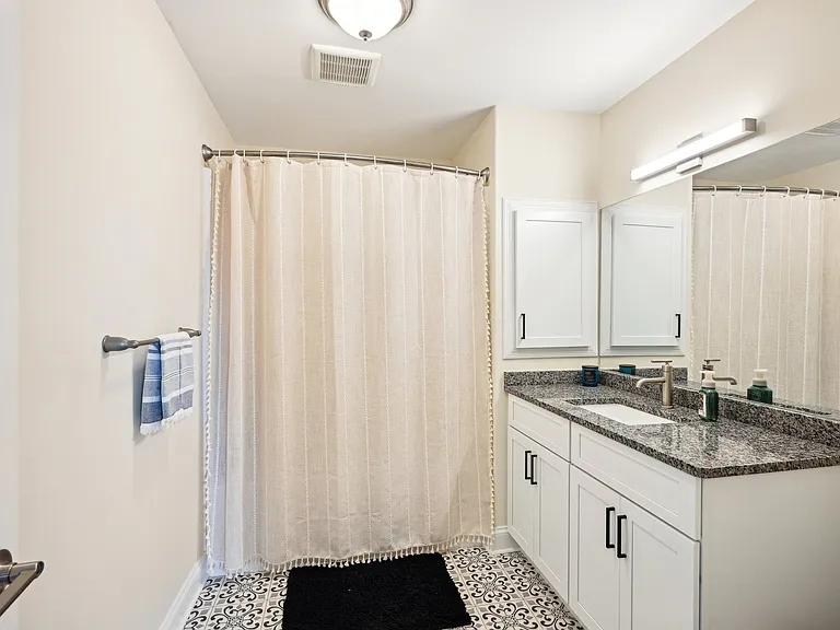 Reserve at Iroquois — Photo 13