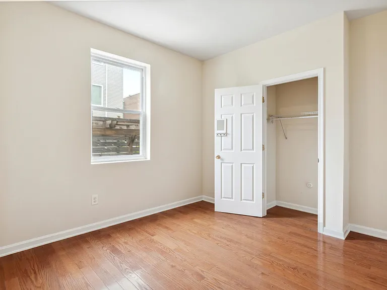 1519-21 N 16th St #14 — Photo 12