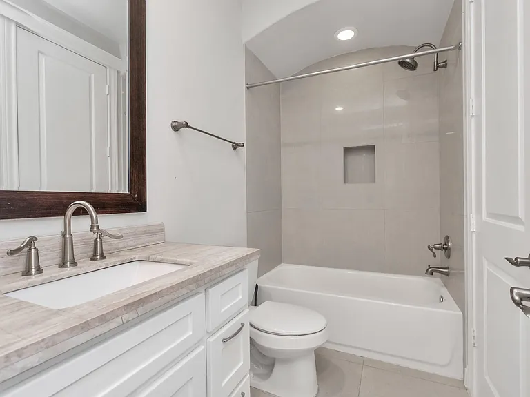 1716 Upland Lakes — Photo 39