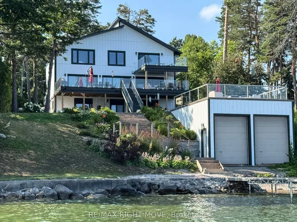 1189 Woodland Dr, Oro Medonte, ON L3V 0R8