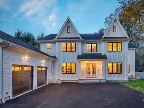 42 Bow Rd, Newton Center, MA 02459