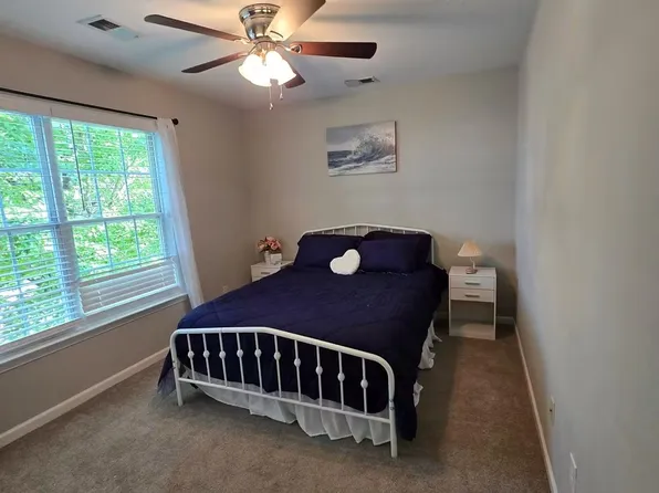 127 Marshland Ln, Greer, SC 29650