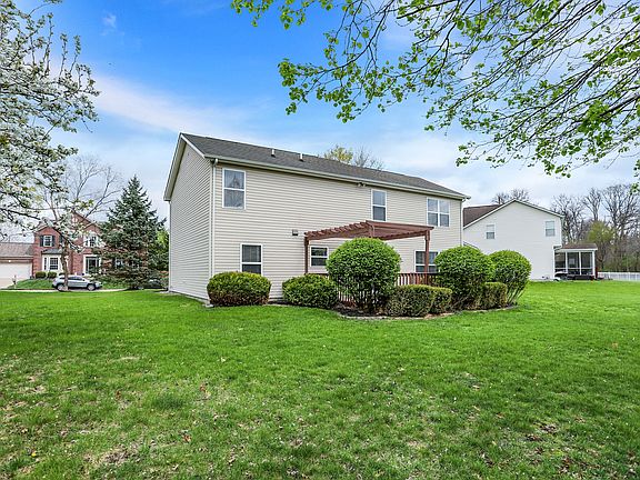 4th image of 5761 Cantigny Way S