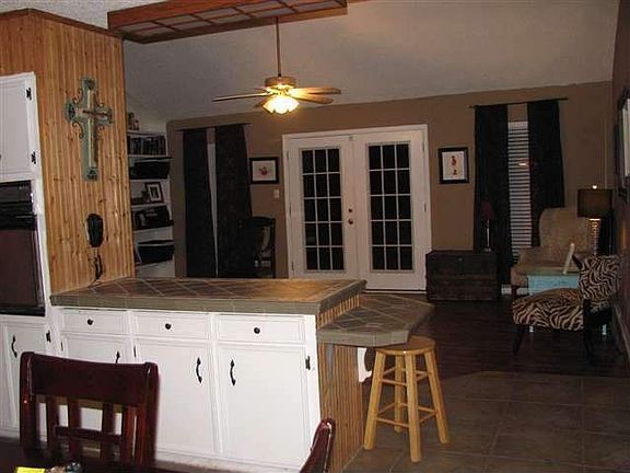 3rd image of 26 Heritage Dr