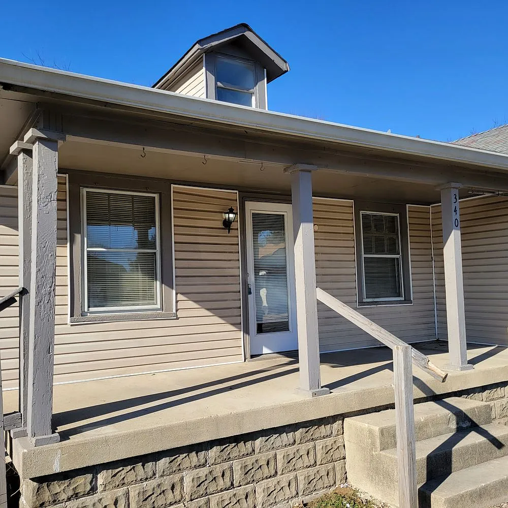 340 Barton Ave photo 1