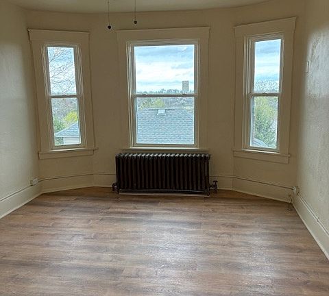 5th image of 1502 Kelton Ave #3L