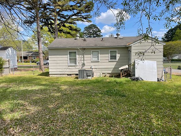 3rd image of 229 Clark Cir