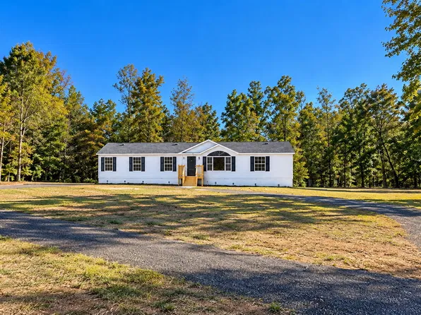 117 Early Spring Ct, Greenville, GA 30222