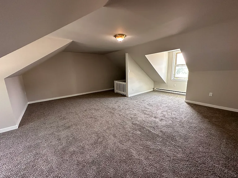 922 W Walnut St #2 — Photo 6
