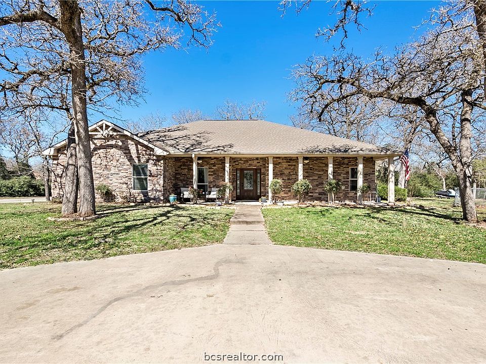 1st image of 1 Piper Ln