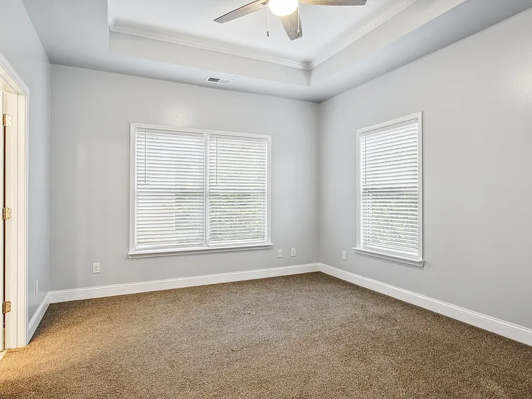 1701 Lincoln St — Photo 14