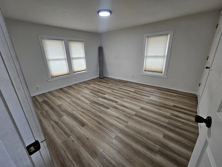 135 Wisconsin Ave #2 — Photo 6