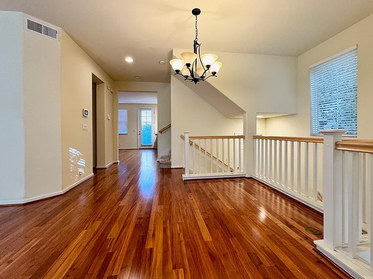 2455 Azevedo Ct — Photo 4
