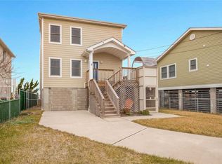 6940 Bayfield Ave, Arverne, NY 11692