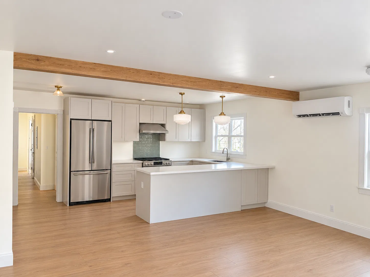 2 bed, 1000 sqft, $2,800 — Photo 2