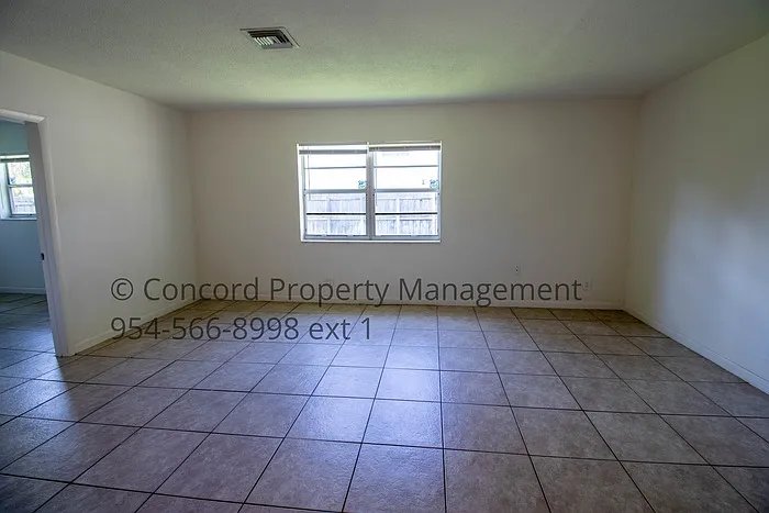 2 bed, 1.0 bath, $1,899 — Photo 4