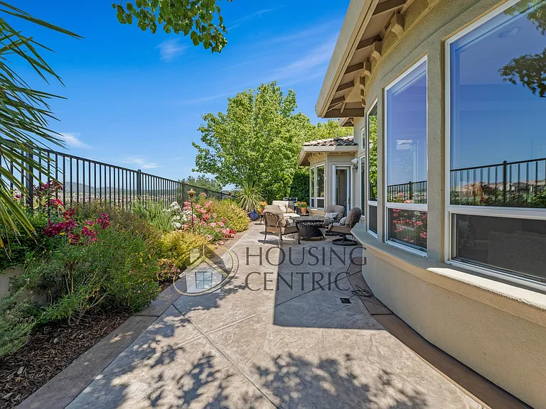 4005 Royal Troon Dr — Photo 59