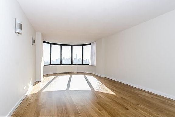 3rd image of 330 E 38th St APT 41P